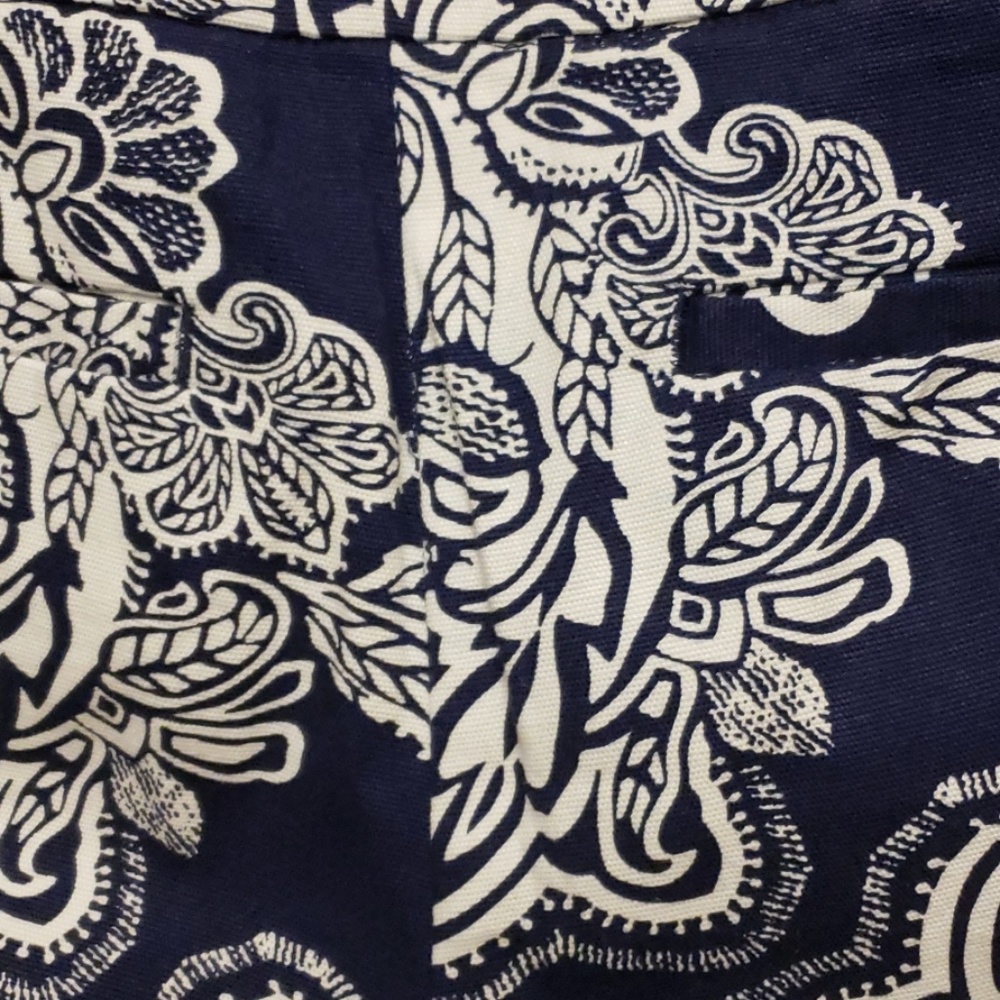 Willie Smith Blue Coral Dressy Shorts  Size 2 - Picture 5 of 8